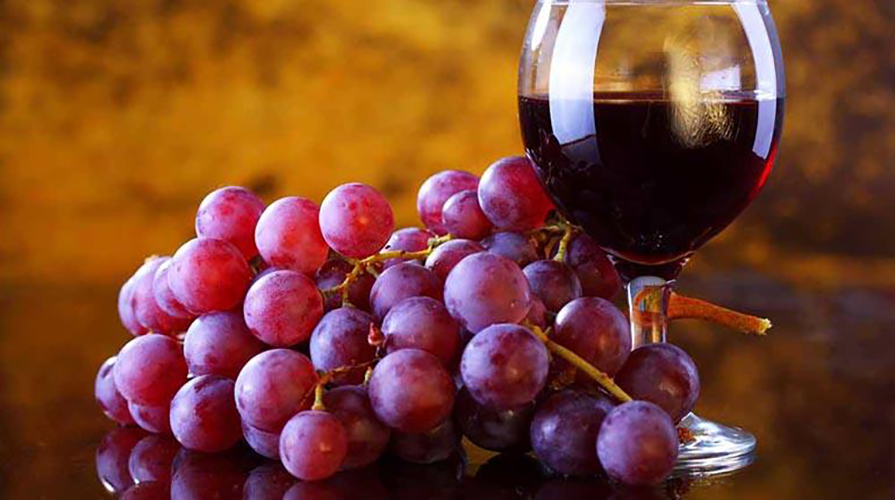 red wine heart grapes