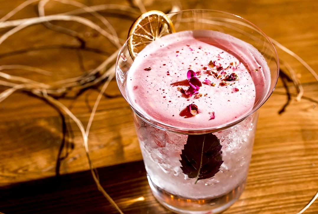 ways to prepare pink gin